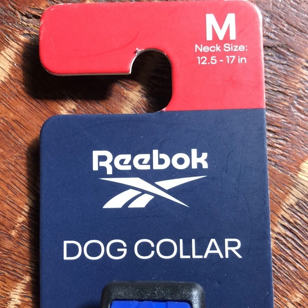 NWT Reebok silicone collar M
